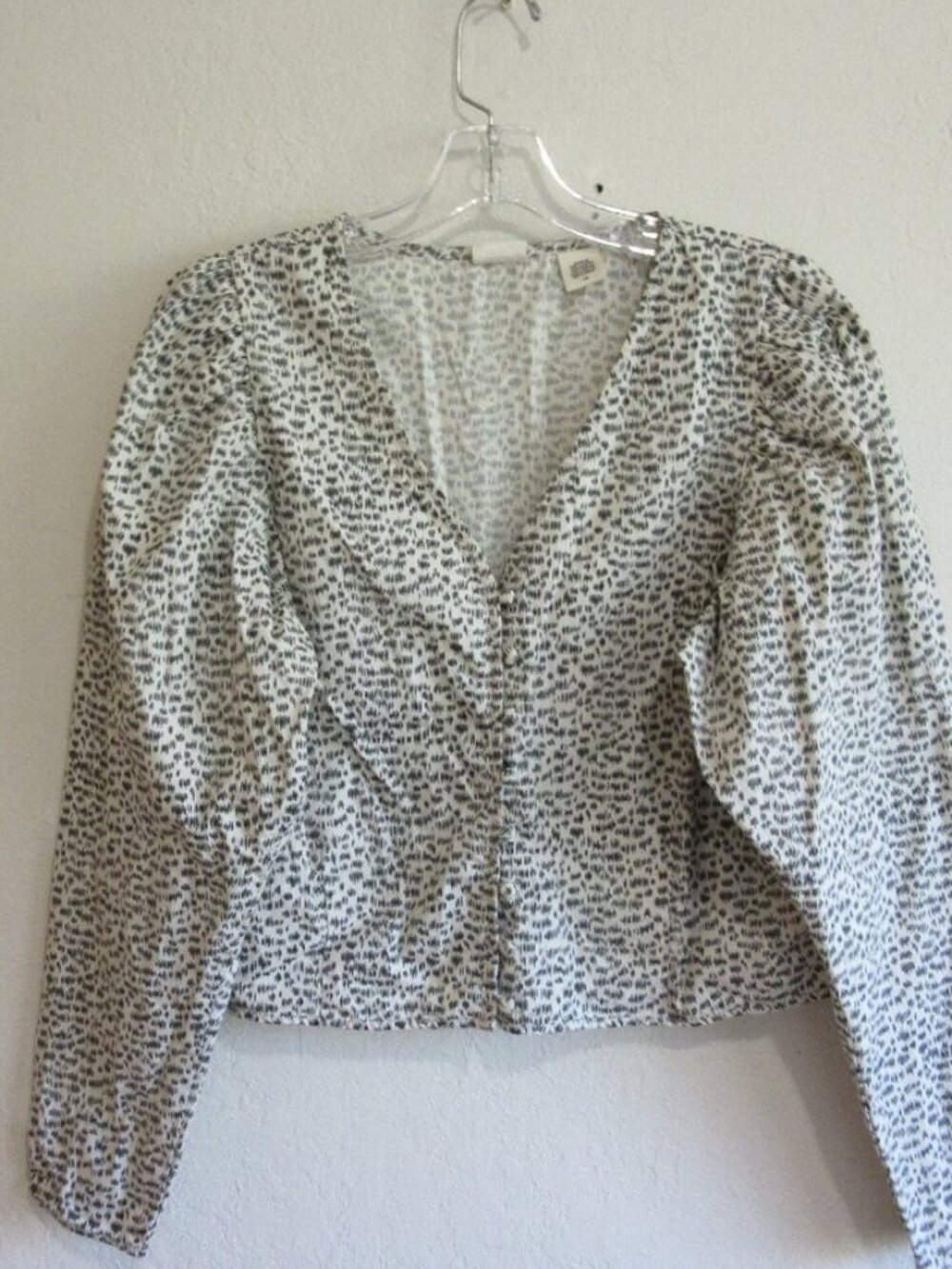 Black & White Puffy Long Sleeve Crop Top Blouse